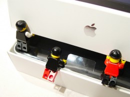 18 18 260x195 Lego a rozbalování Apple iPad