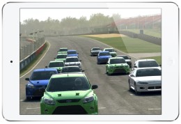 real racing3 01 260x178   Real Racing 3 – právoplatný nástupce, nebo zklamání?