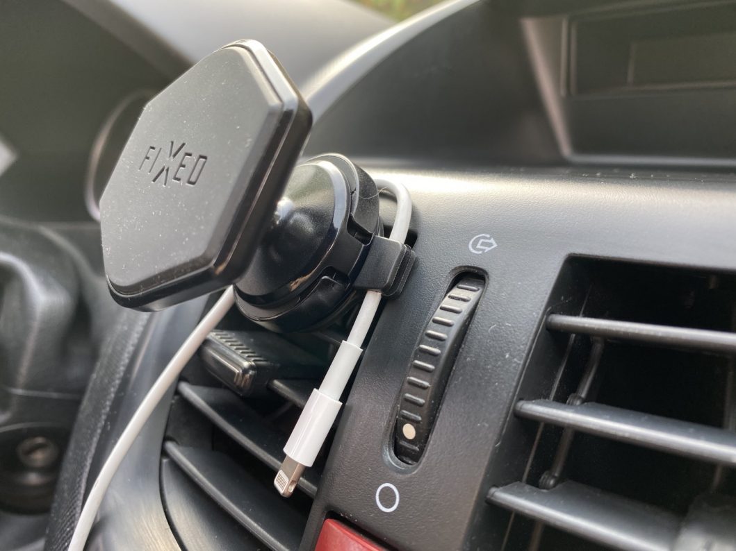 Recenze FIXED Icon: magnetický držák na iPhone od českých designérů Náhled
