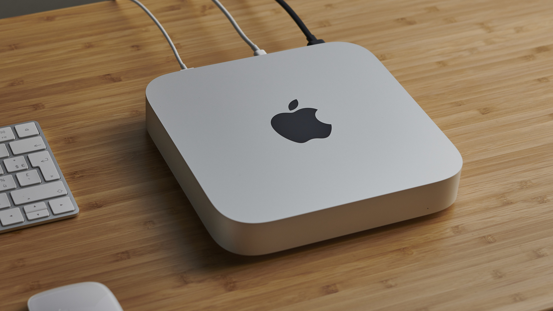 Recenze Mac mini s M1: Jak vnímají maličkého obra zahraniční