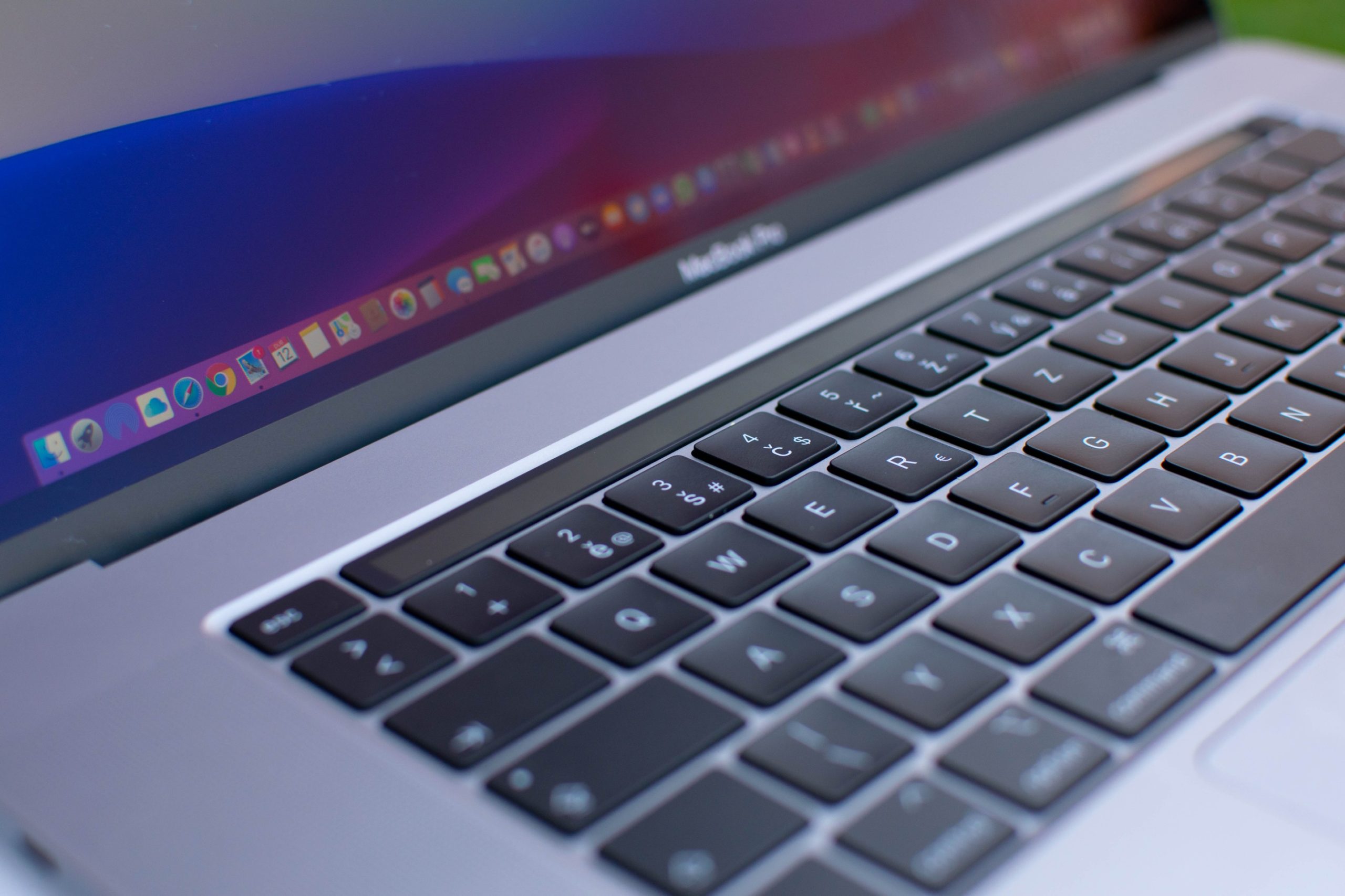 macbook pro 16 13 MacBook Pro 16"