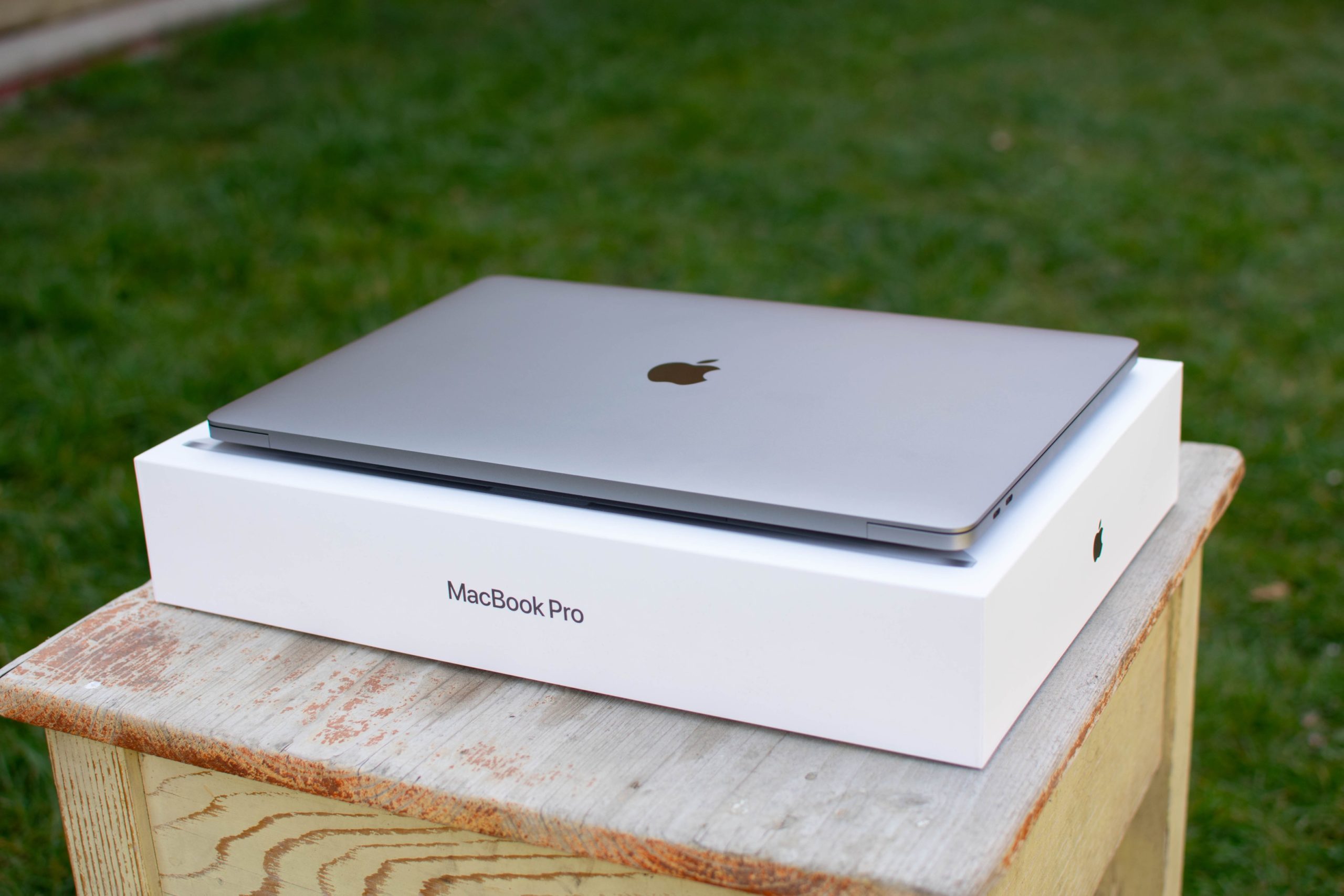 macbook pro 16 2 MacBook Pro 16"