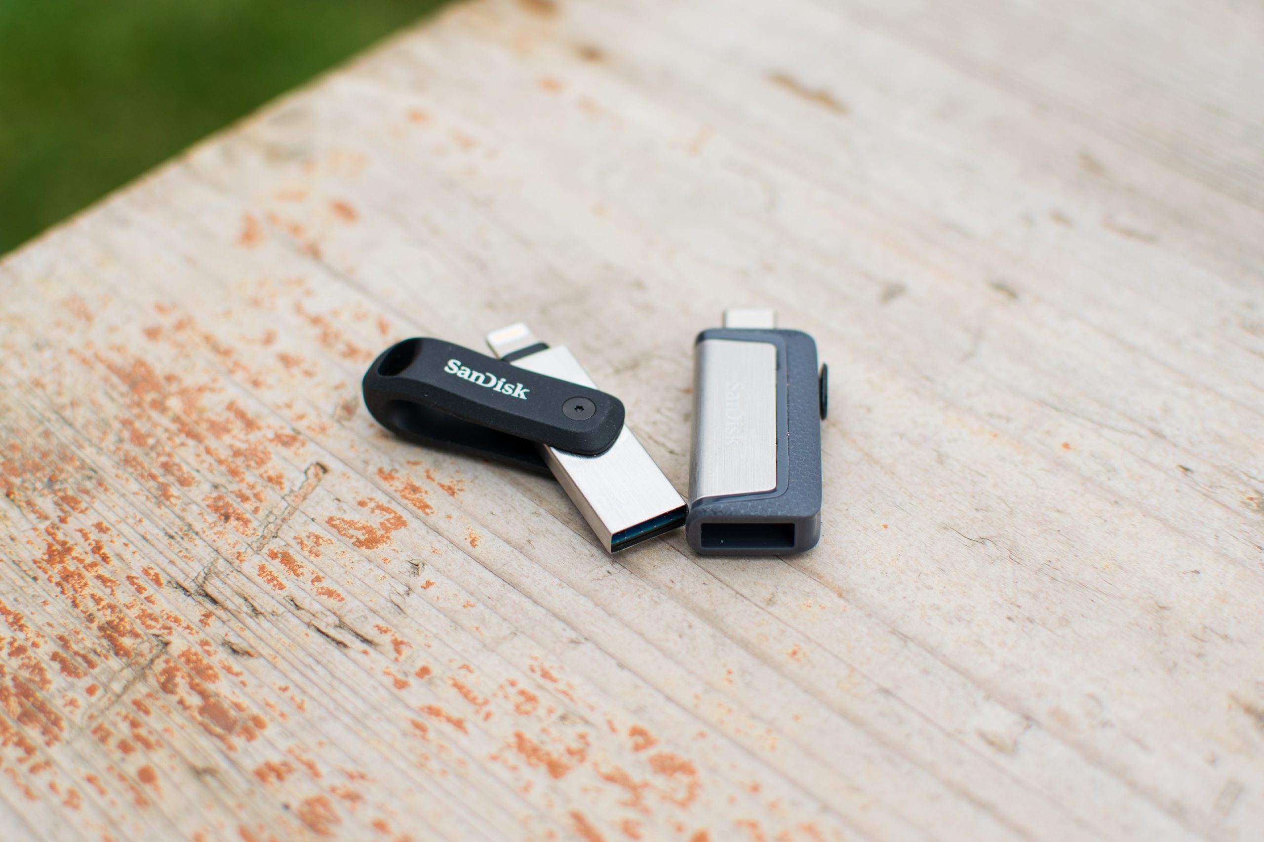 SanDisk iXpand Flash Drive Go