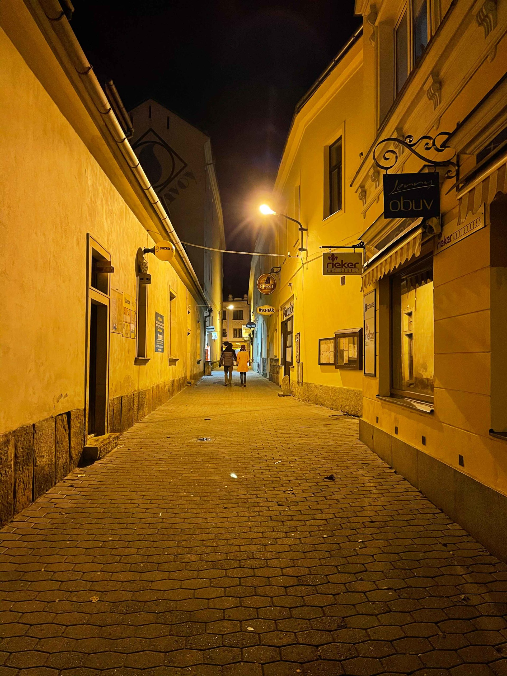 fotky z iphone 12 pro max v noci12