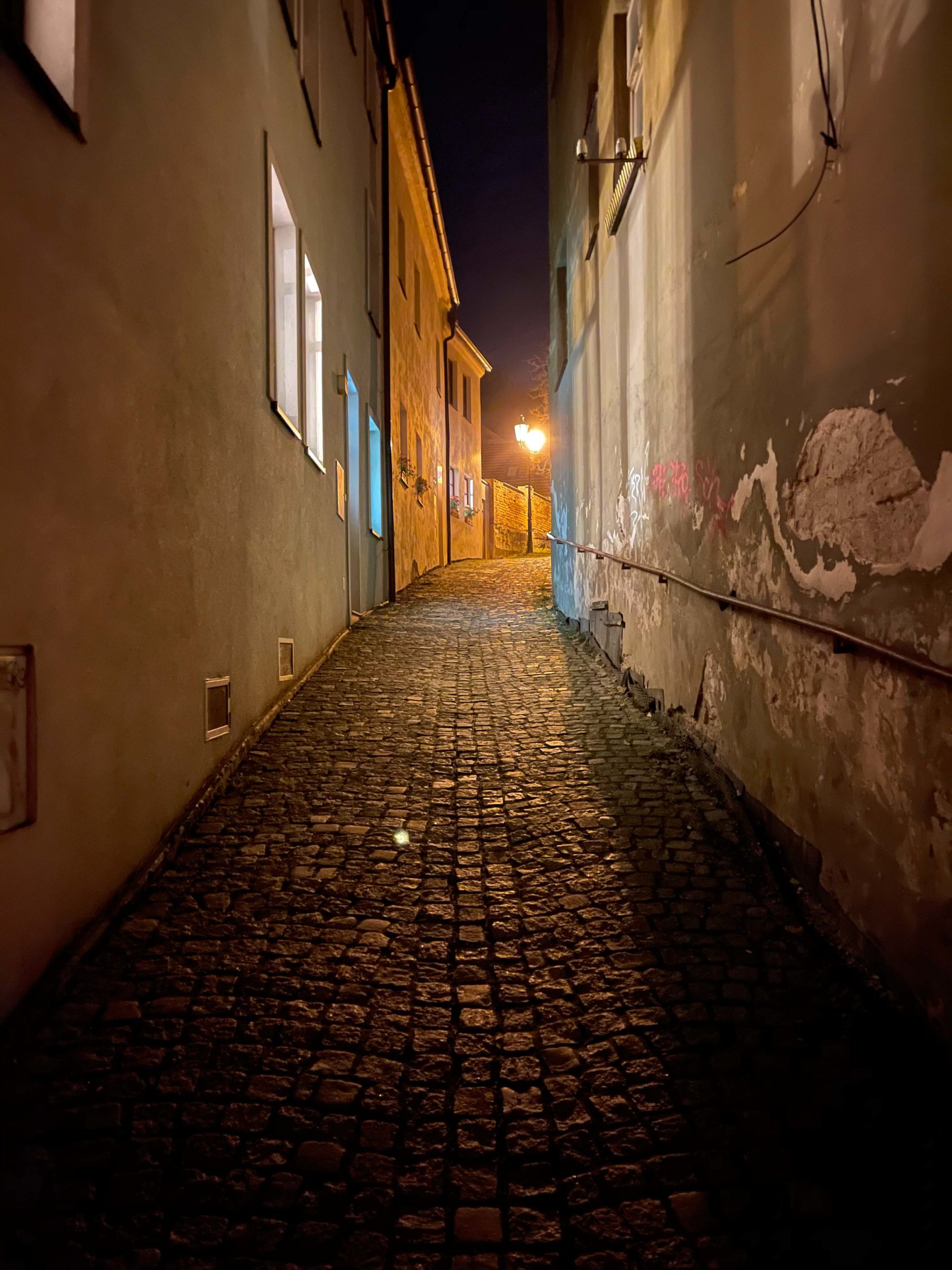 fotky z iphone 12 pro max v noci30