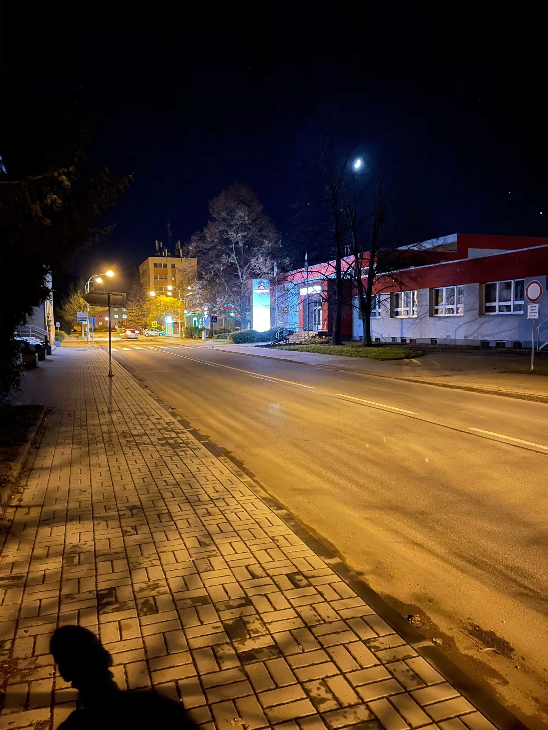 fotky z iphone 12 pro max v noci4