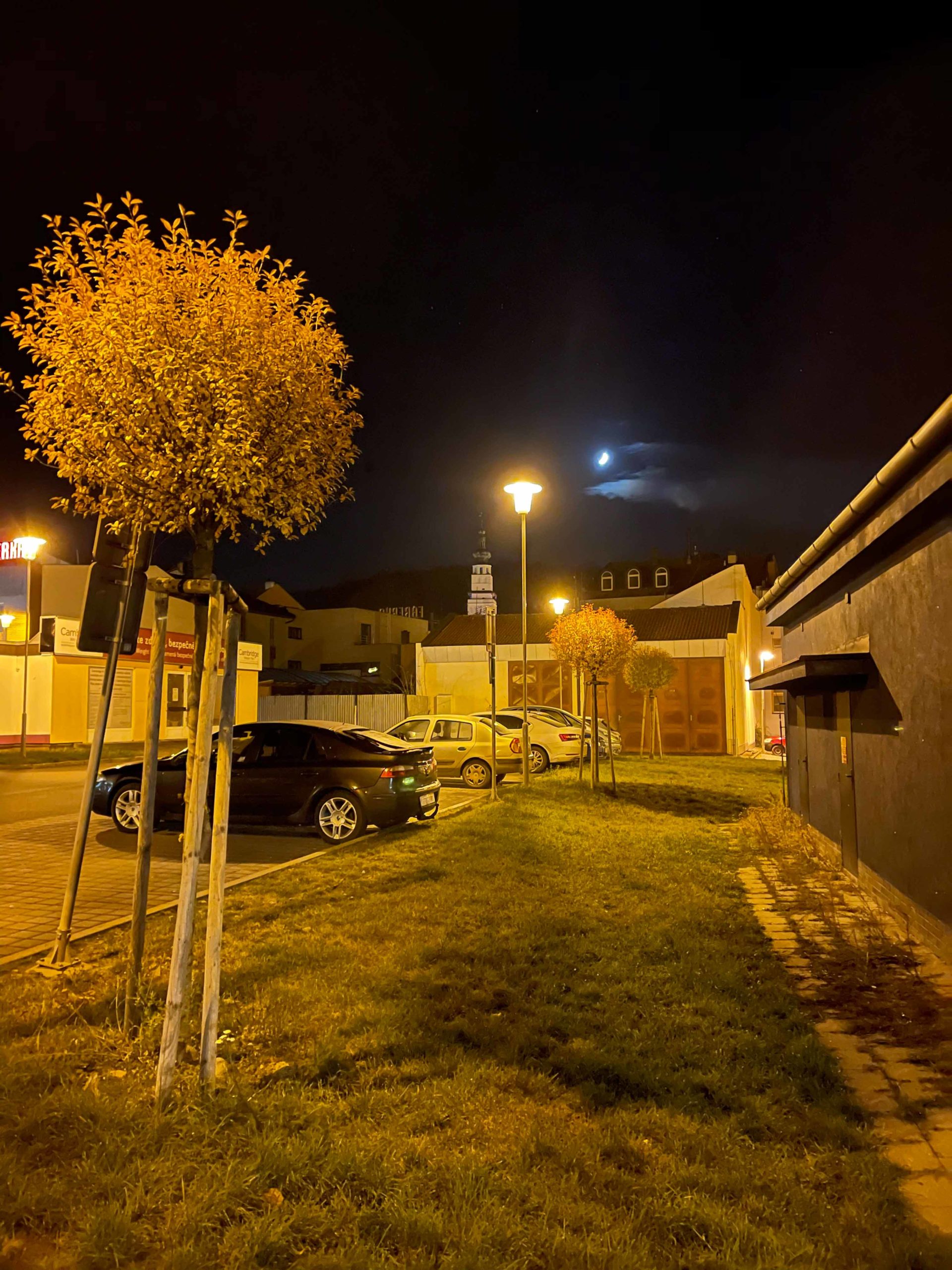 fotky z iphone 12 pro max v noci9