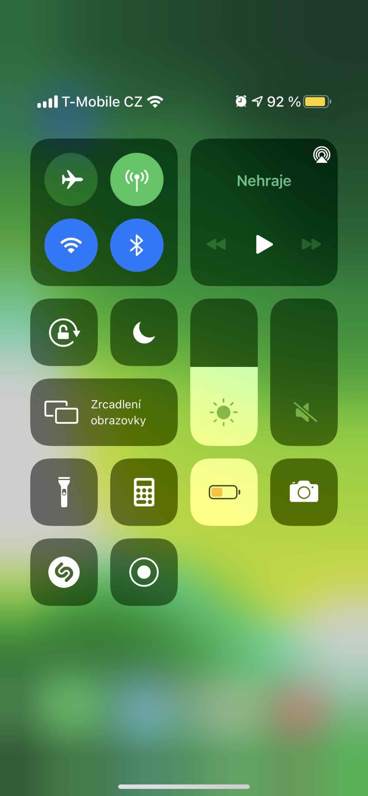 Jak zobrazit stav baterie iPhonu
