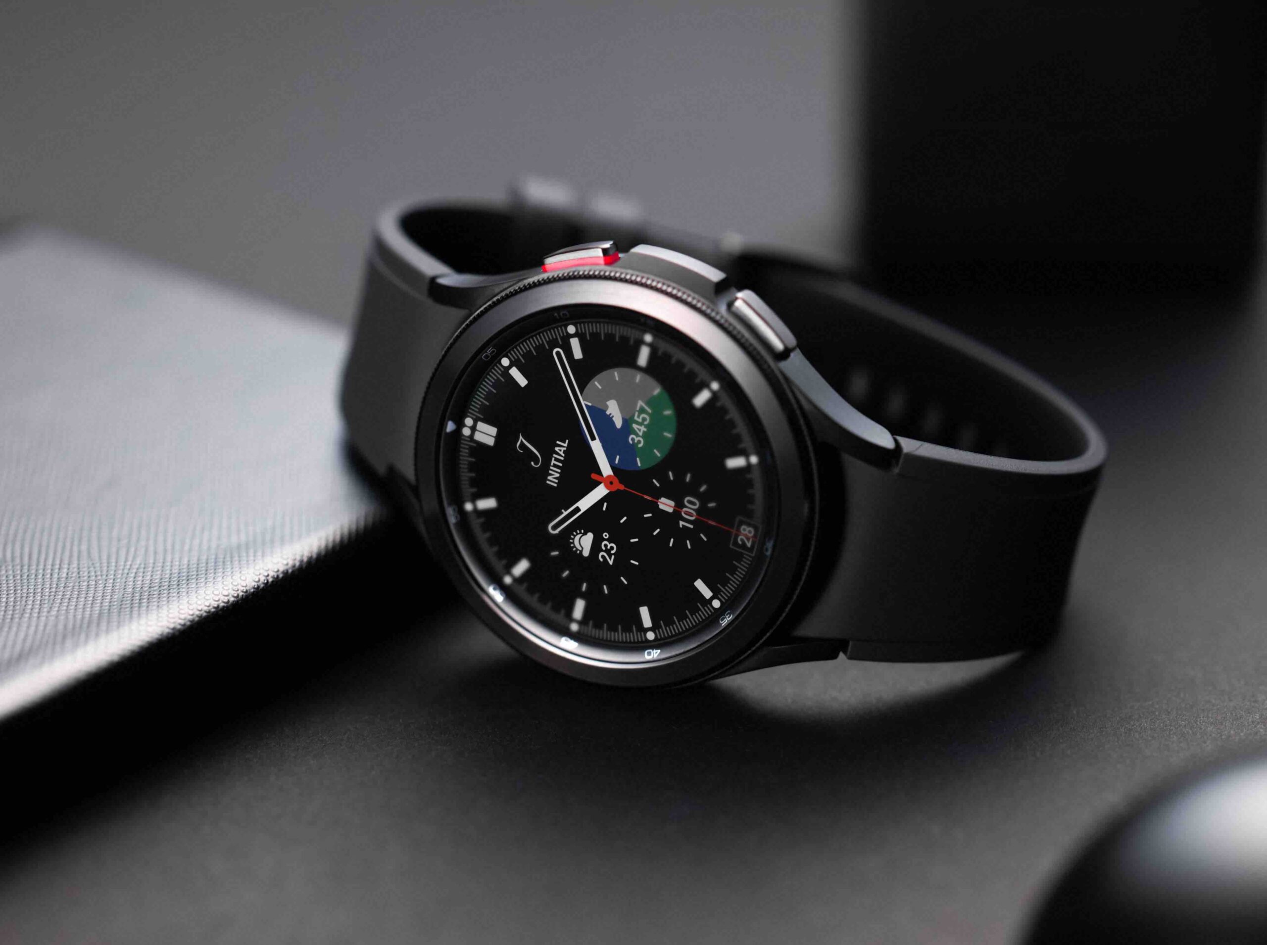 W_02_05 Wise Product_03_galaxywatch4classic_black_H Watch 4 Classic