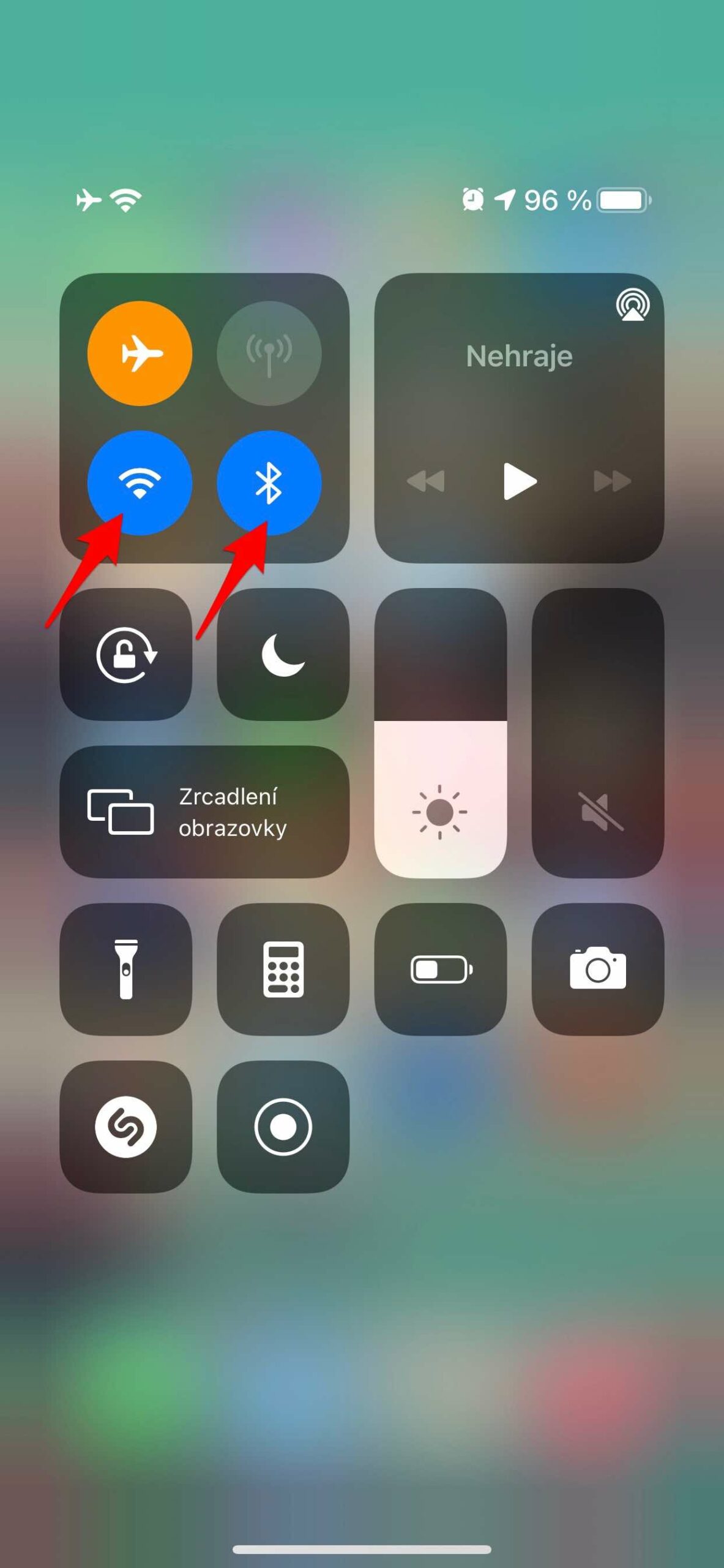 Jak nastavit iPhone při cestování