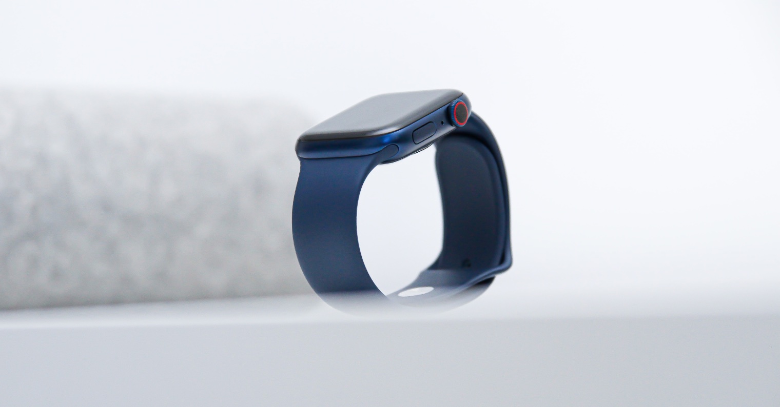 1520_794_Apple Watch Series 6_blue 1520 794 Apple Watch Series 6 blue