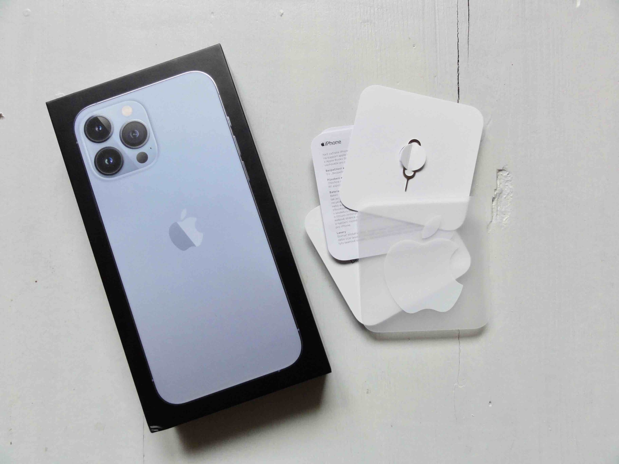 iPhone 13 Pro Max 10 unboxing