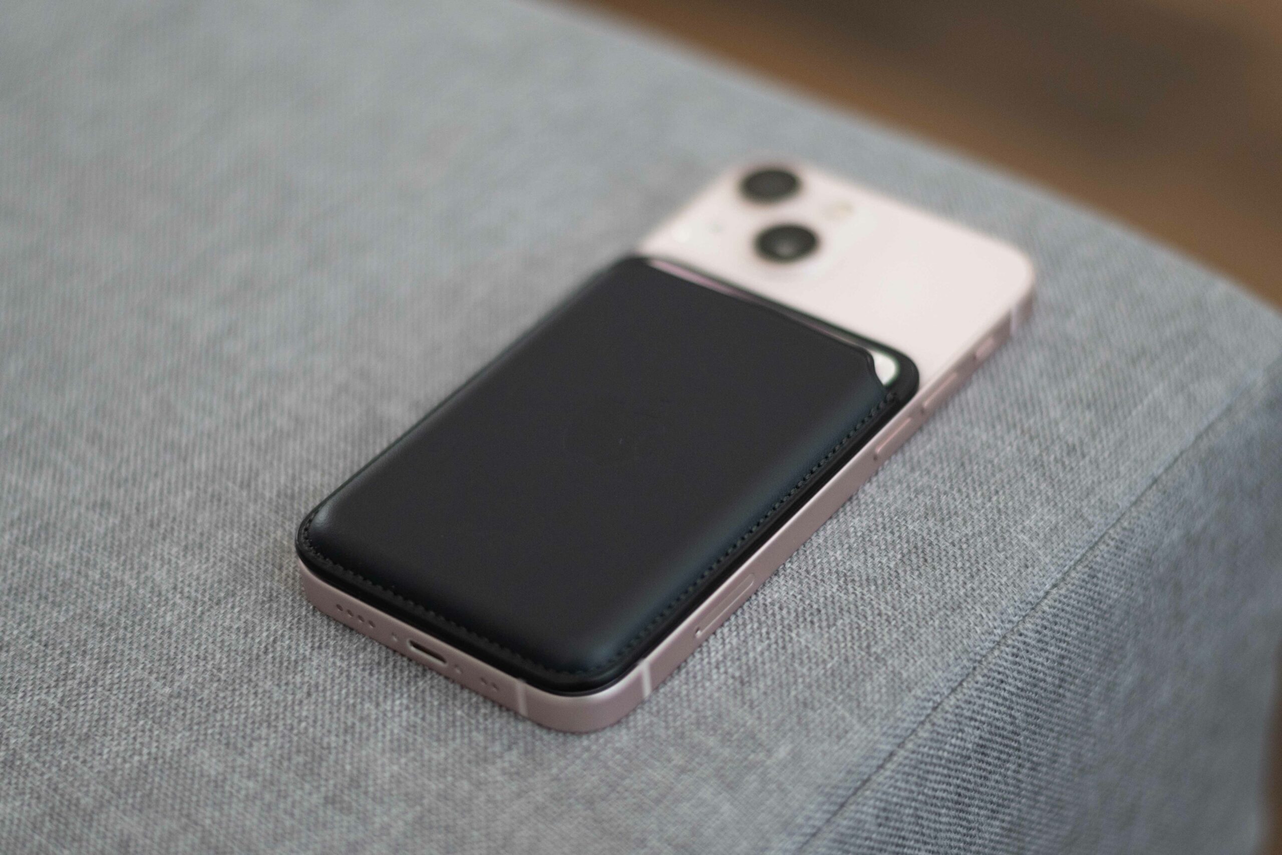 magsafe wallet jab 25