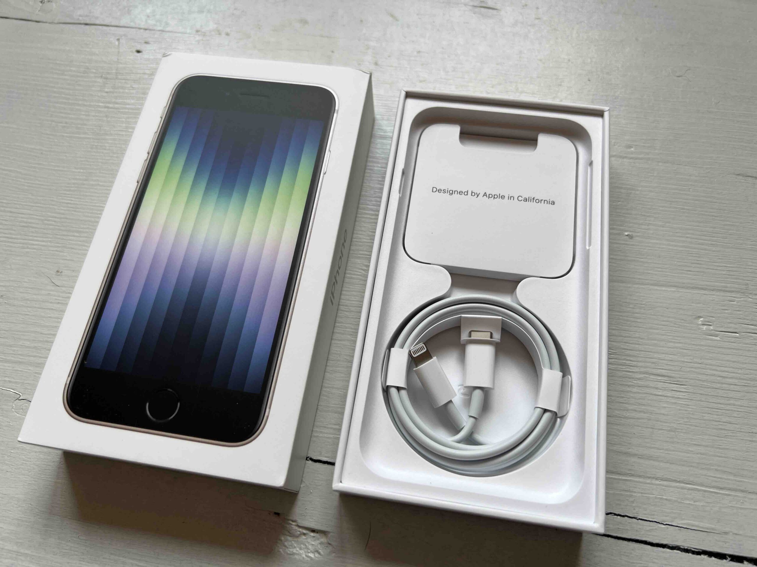 iPhone SE 3 12