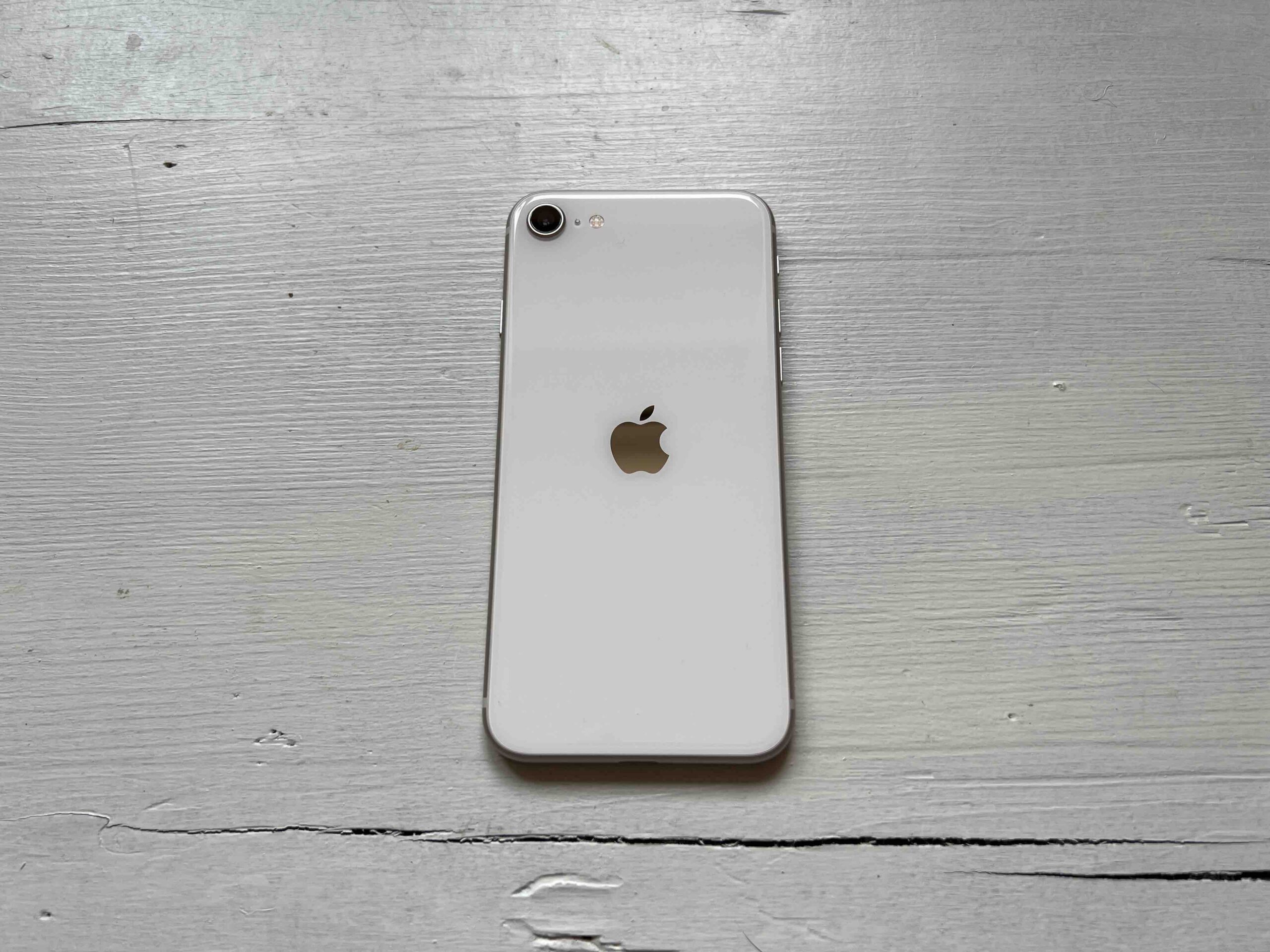 iPhone SE 3 25