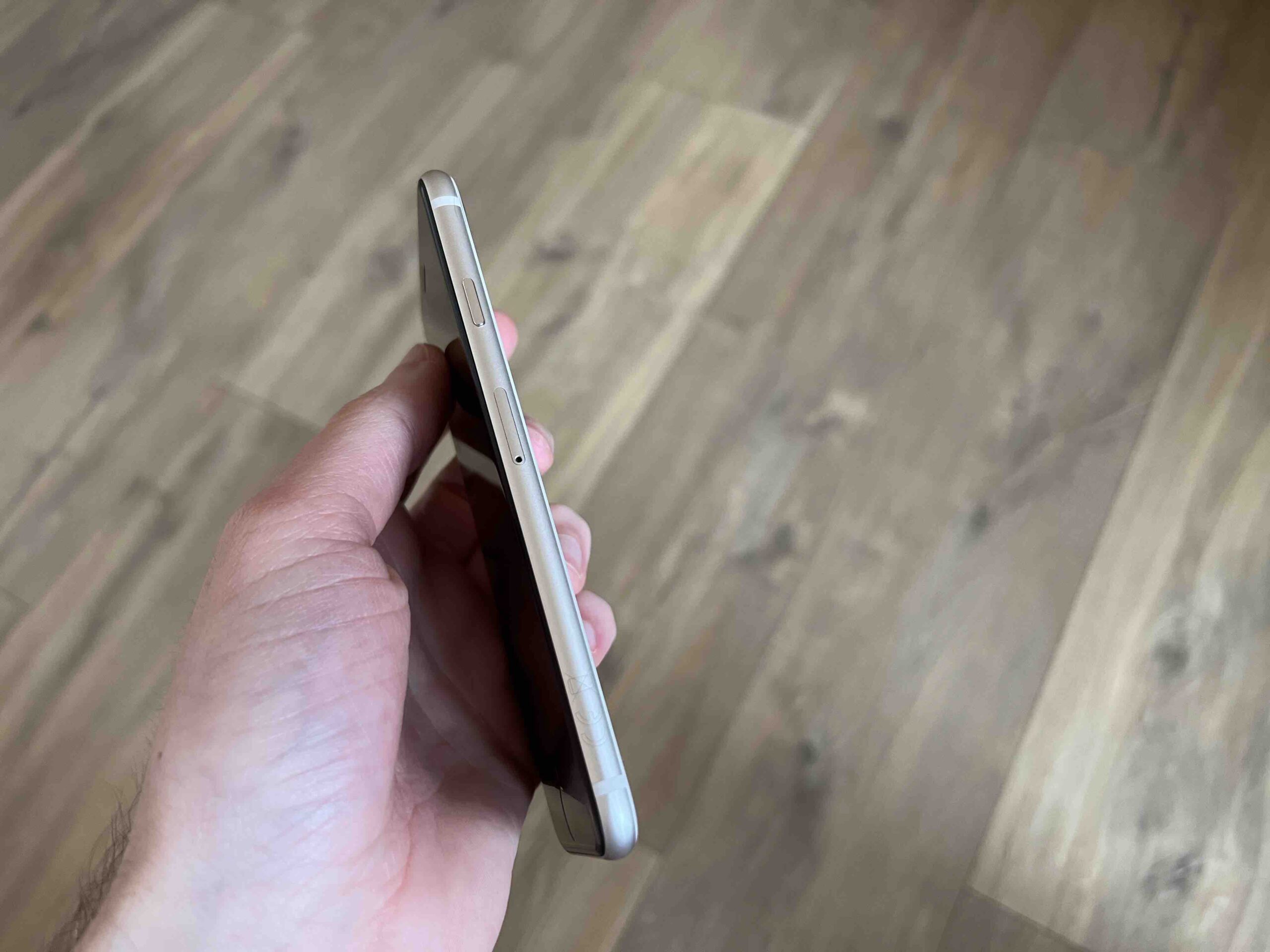 iPhone SE 3 33