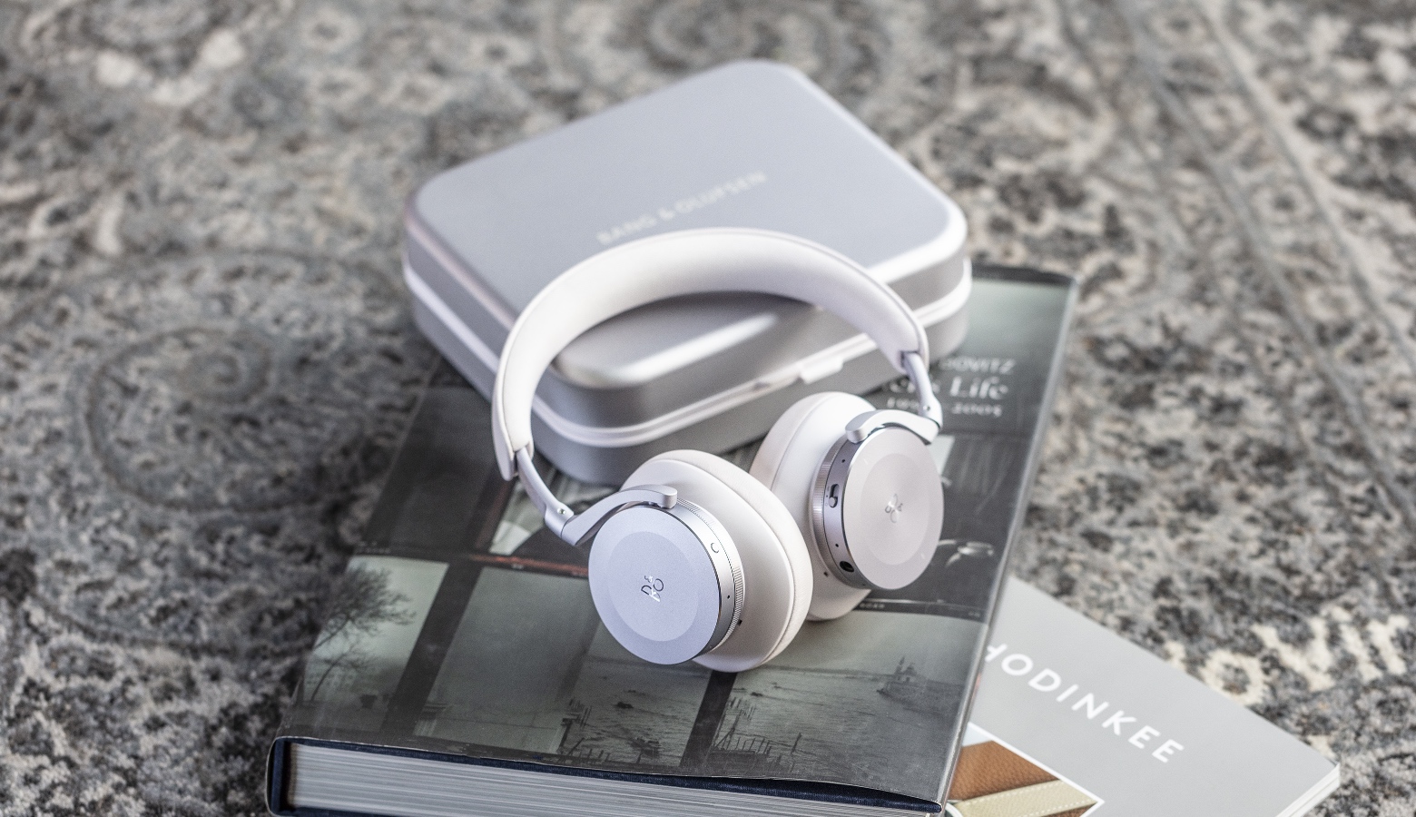 1560_900_Bang_Olufsen_BeoPlay_H95 1560_900_Bang_Olufsen_BeoPlay_H95