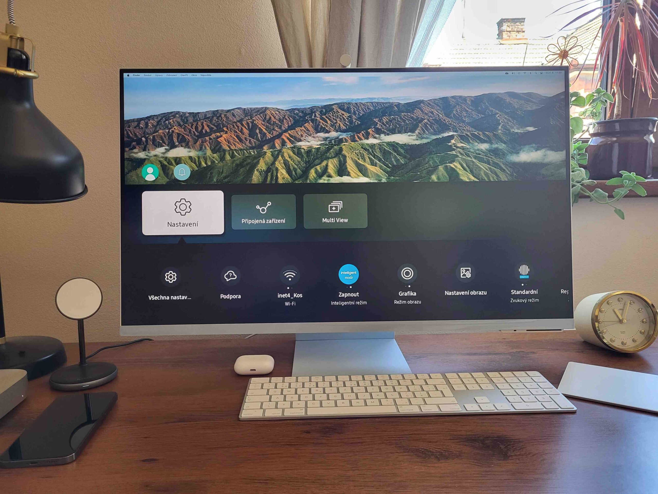 Smart Monitor M8 15 Smart Monitor M8 15