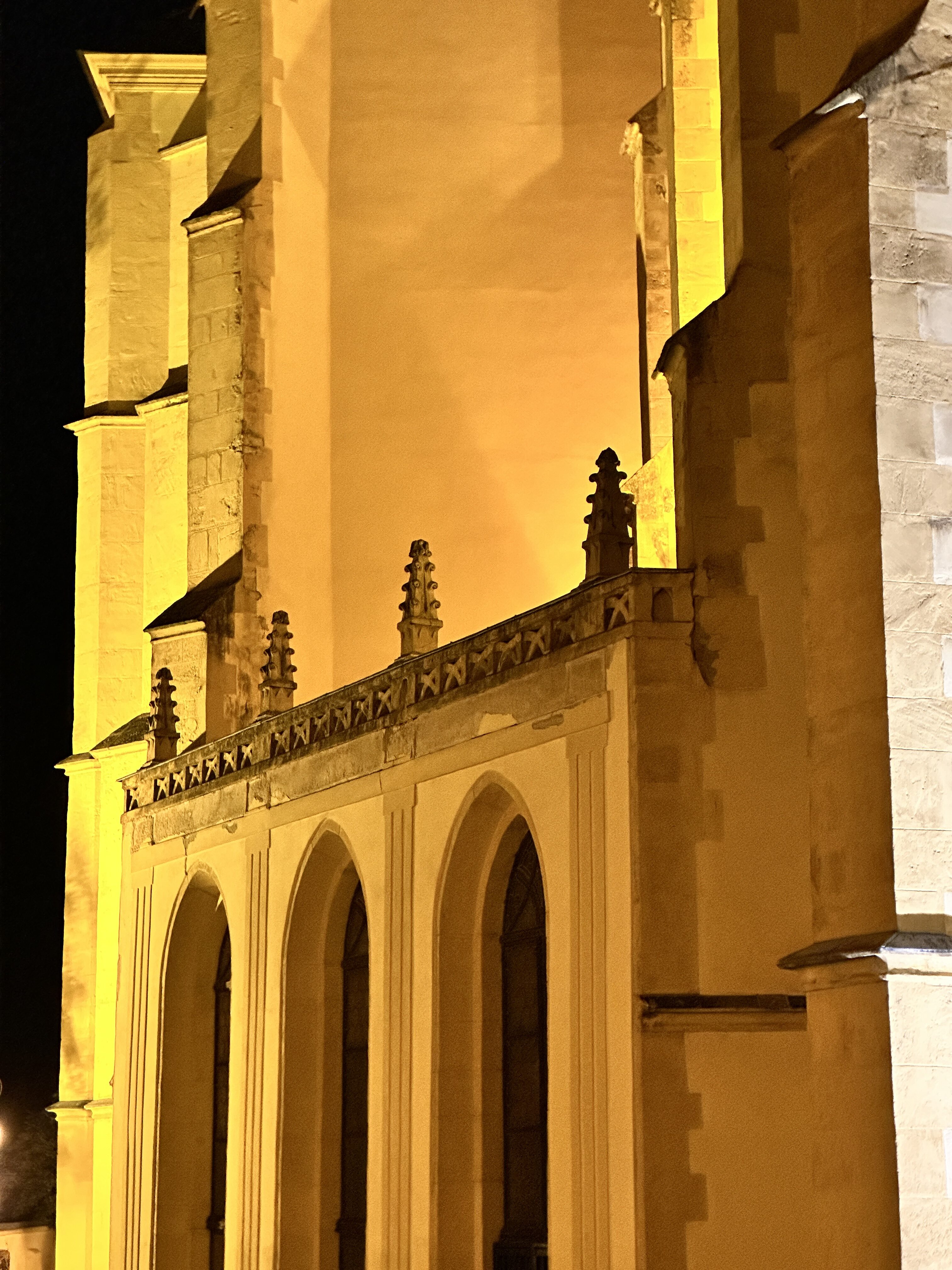 nocni foto iPhone 14 Pro 12