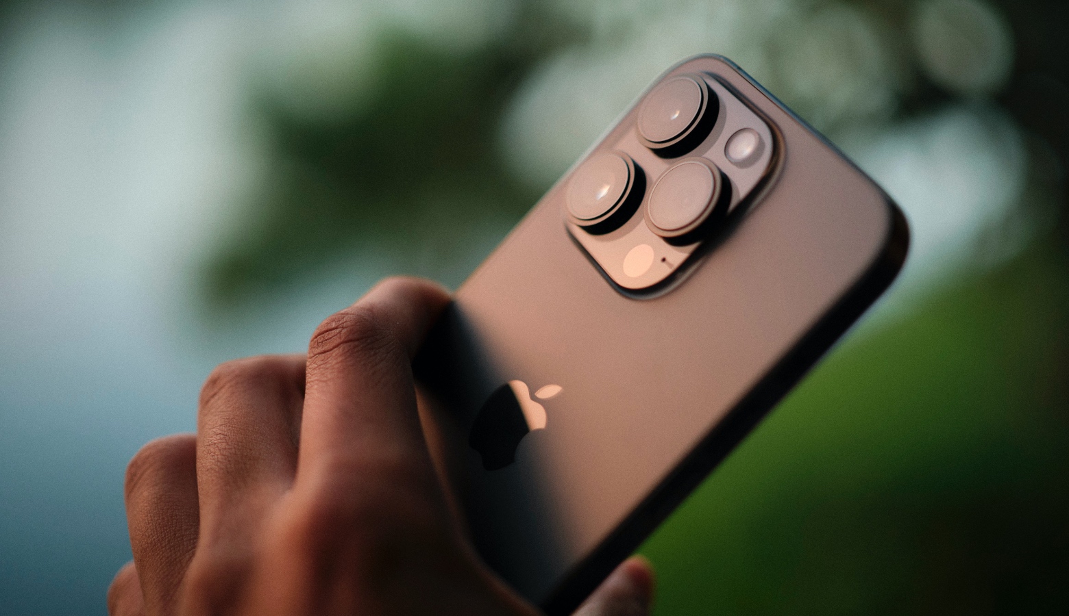 1560_900_iPhone_Black 1560 900 iPhone Black