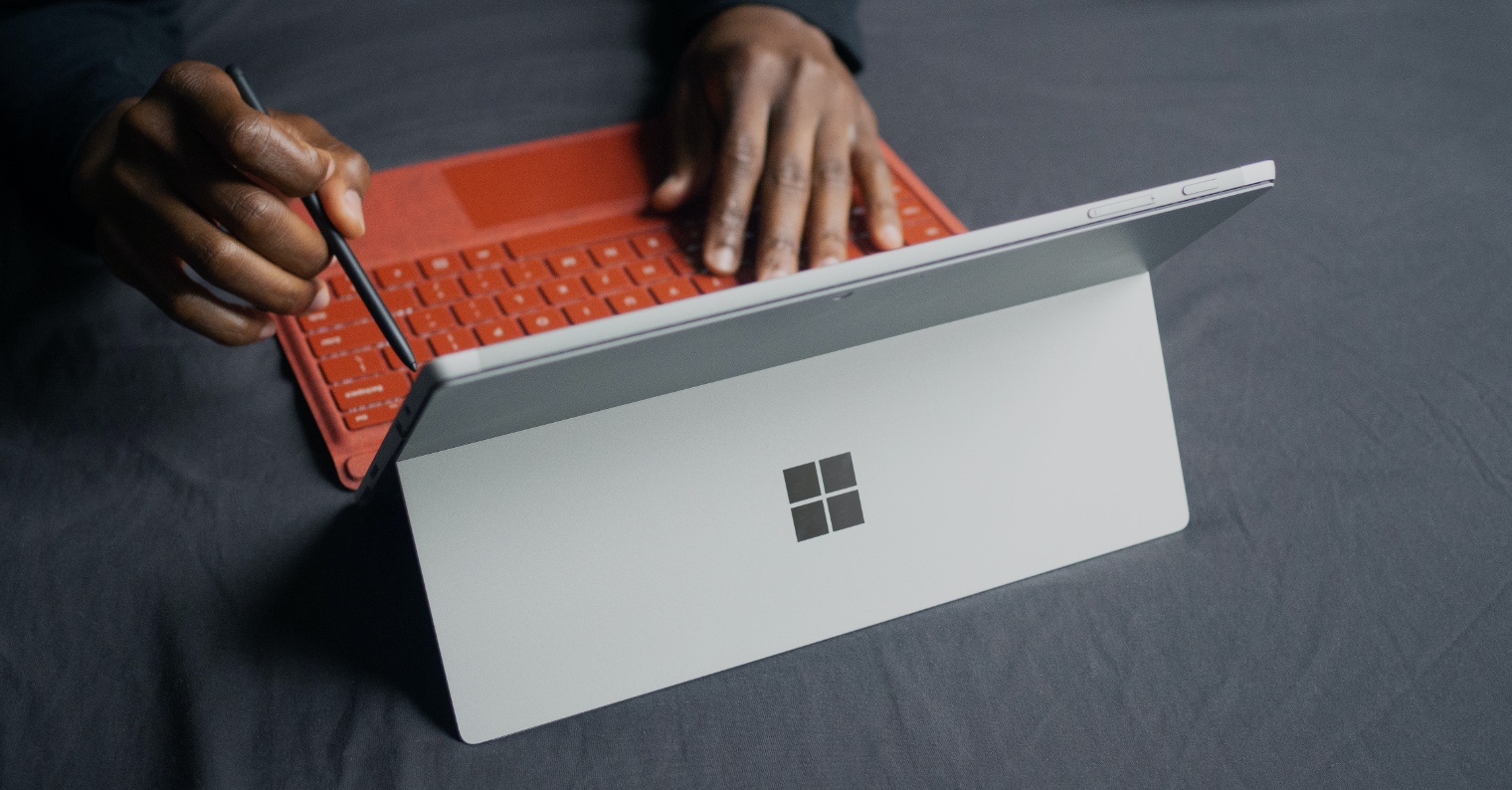 1520 794 Microsoft Surface GO 3 keyboard