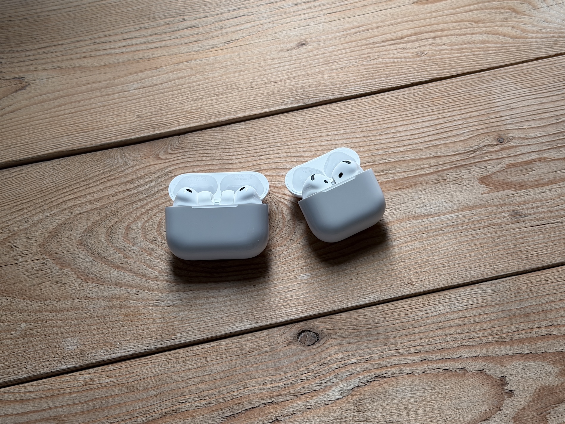 AirPods Pro 3 vs. AirPods 4 21 AirPods Pro 3 vs. AirPods 4 21