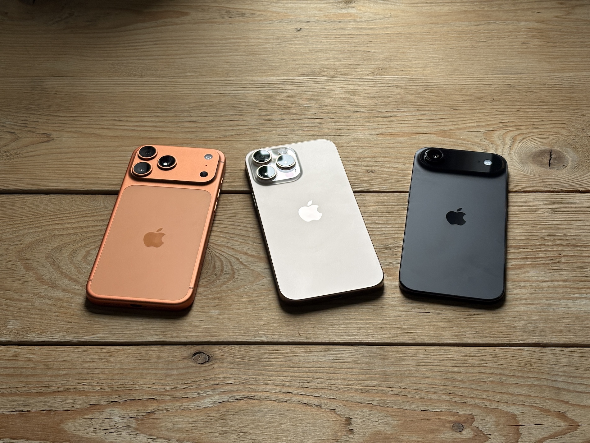 iPhone Air vs. iPhone 17 Pro Max 12 iPhone Air vs. iPhone 17 Pro Max 12