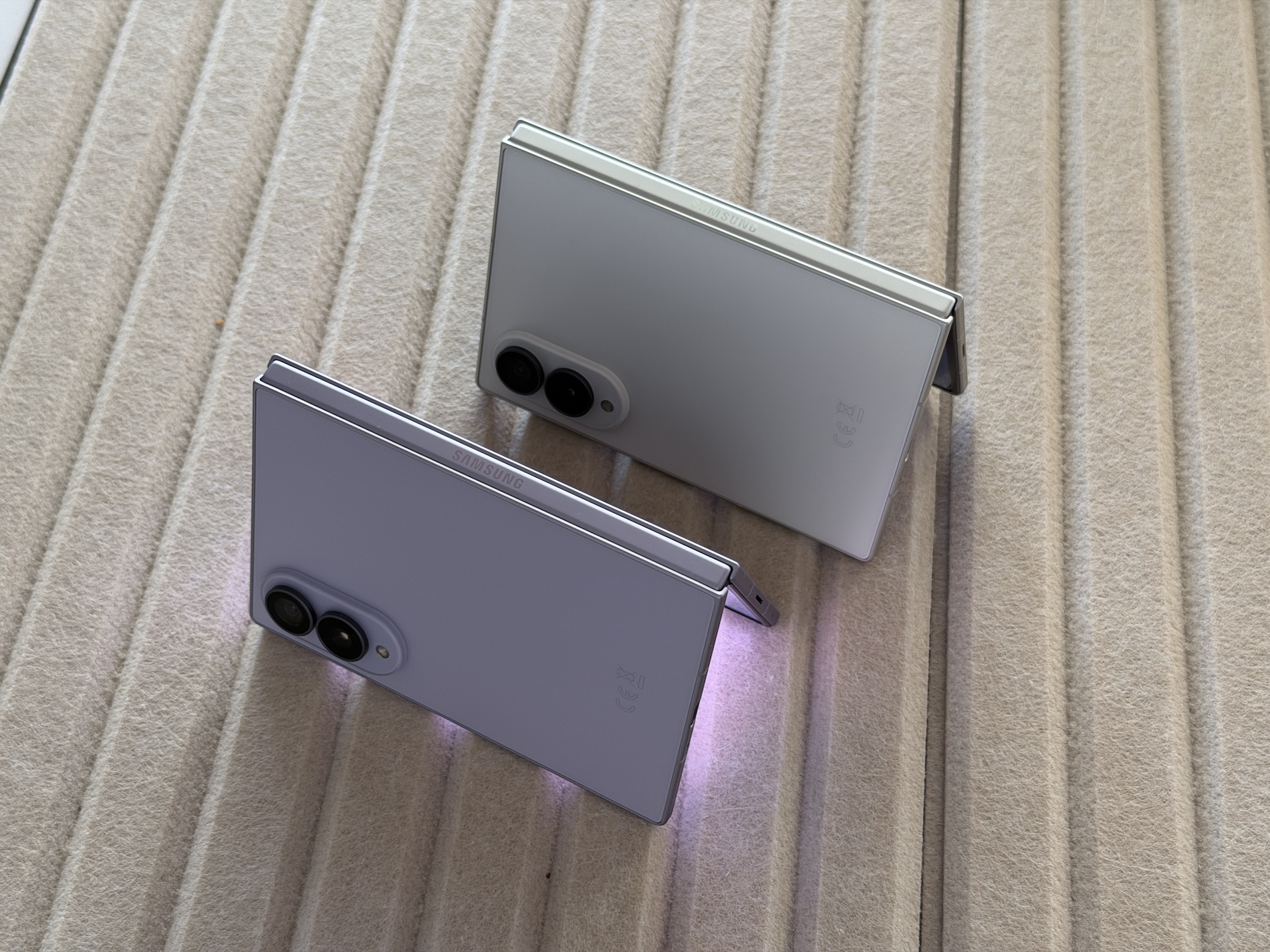 Galaxy Z Fold8 33