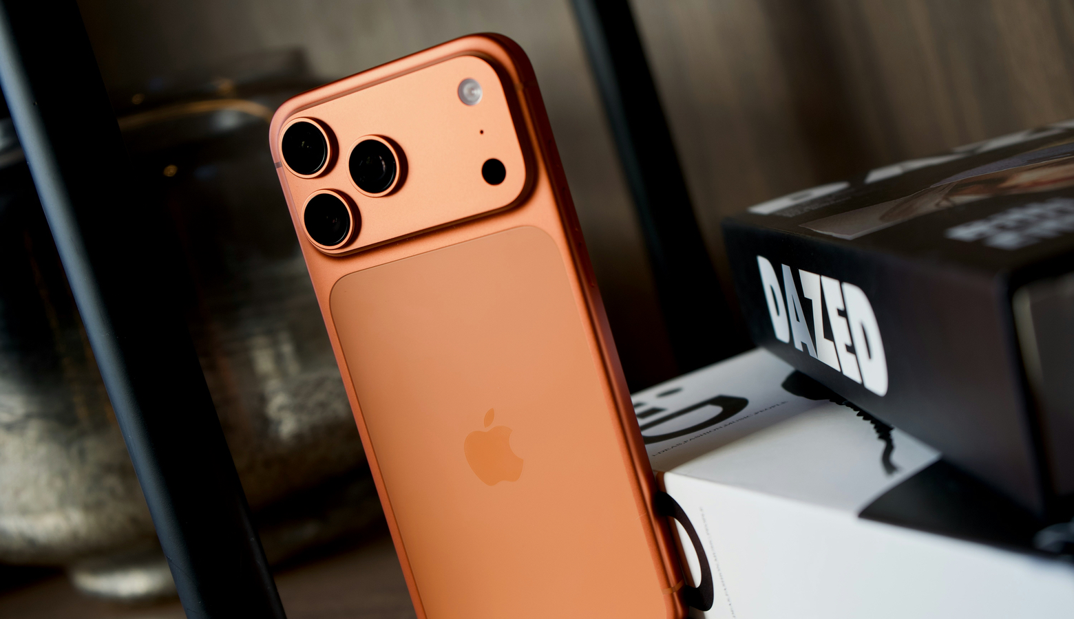 1560 900 iPhone 17 Pro orange